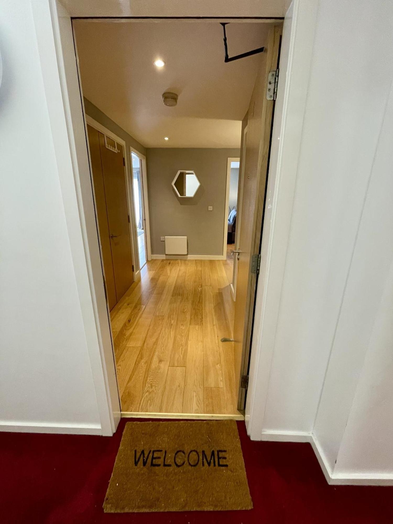 Apartment Stunning 2-bed Town Centre - Hosted By Hutch Lifestyle Leamington Spa