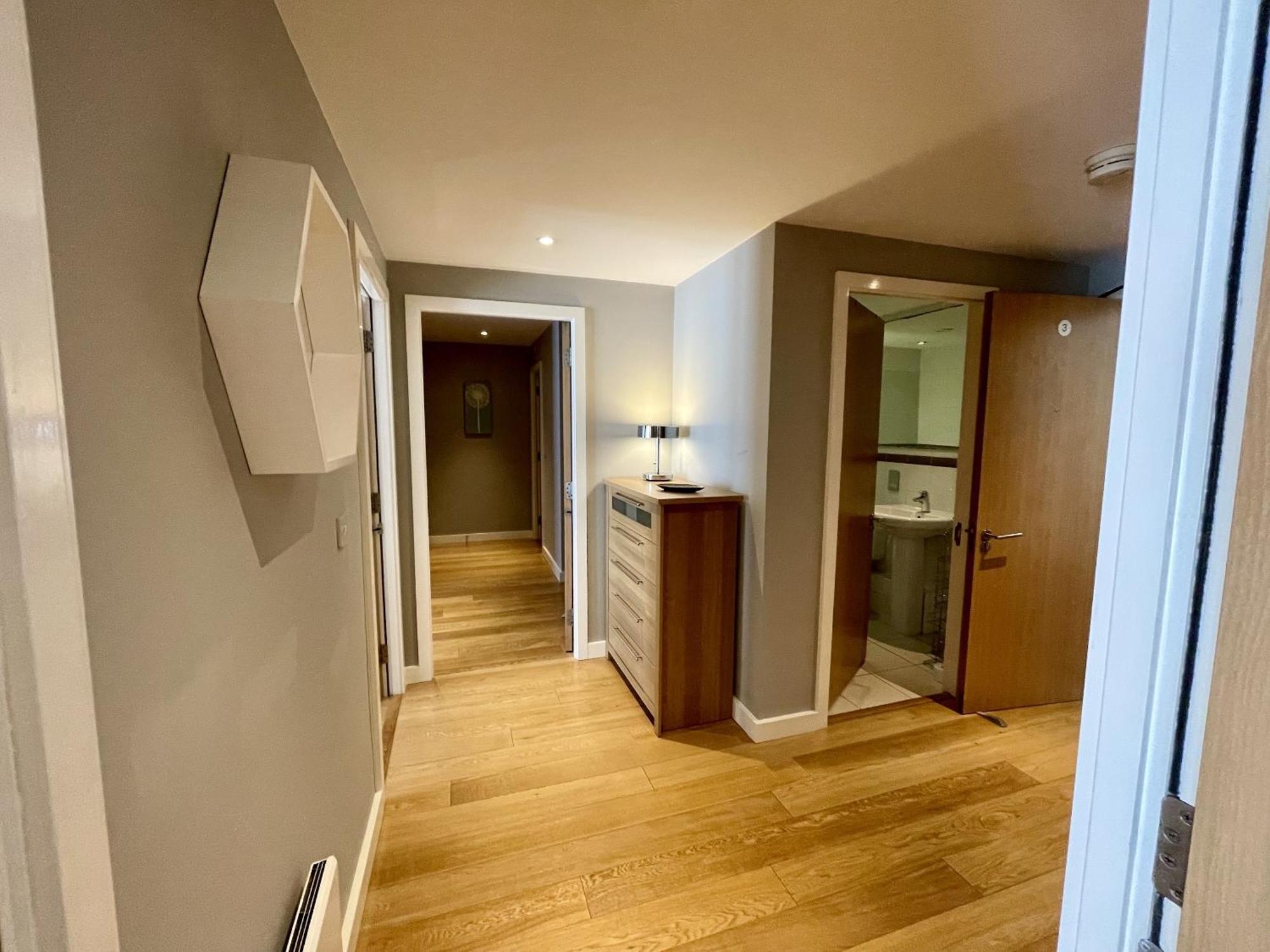 Apartment Stunning 2-bed Town Centre - Hosted By Hutch Lifestyle